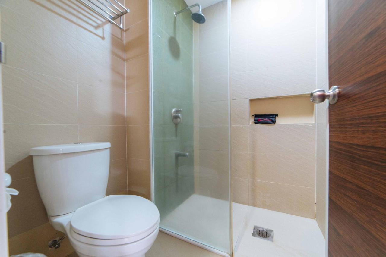 Hotel Reddoorz Premium @ The Ritz Garden Oases Davao City Exteriér fotografie