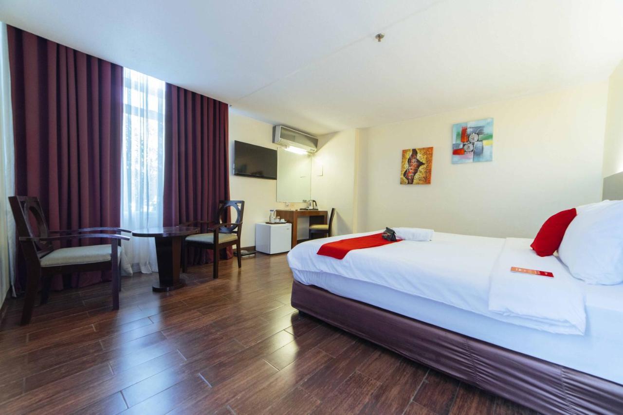 Hotel Reddoorz Premium @ The Ritz Garden Oases Davao City Exteriér fotografie