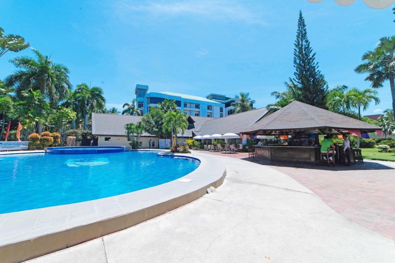 Hotel Reddoorz Premium @ The Ritz Garden Oases Davao City Exteriér fotografie